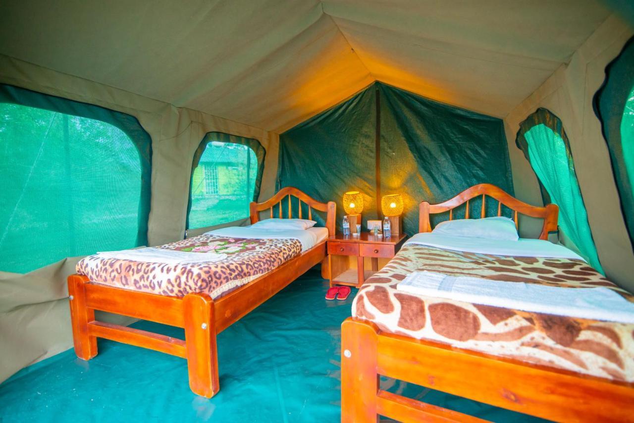 Engiri Game Lodge And Campsite Katunguru Exterior photo